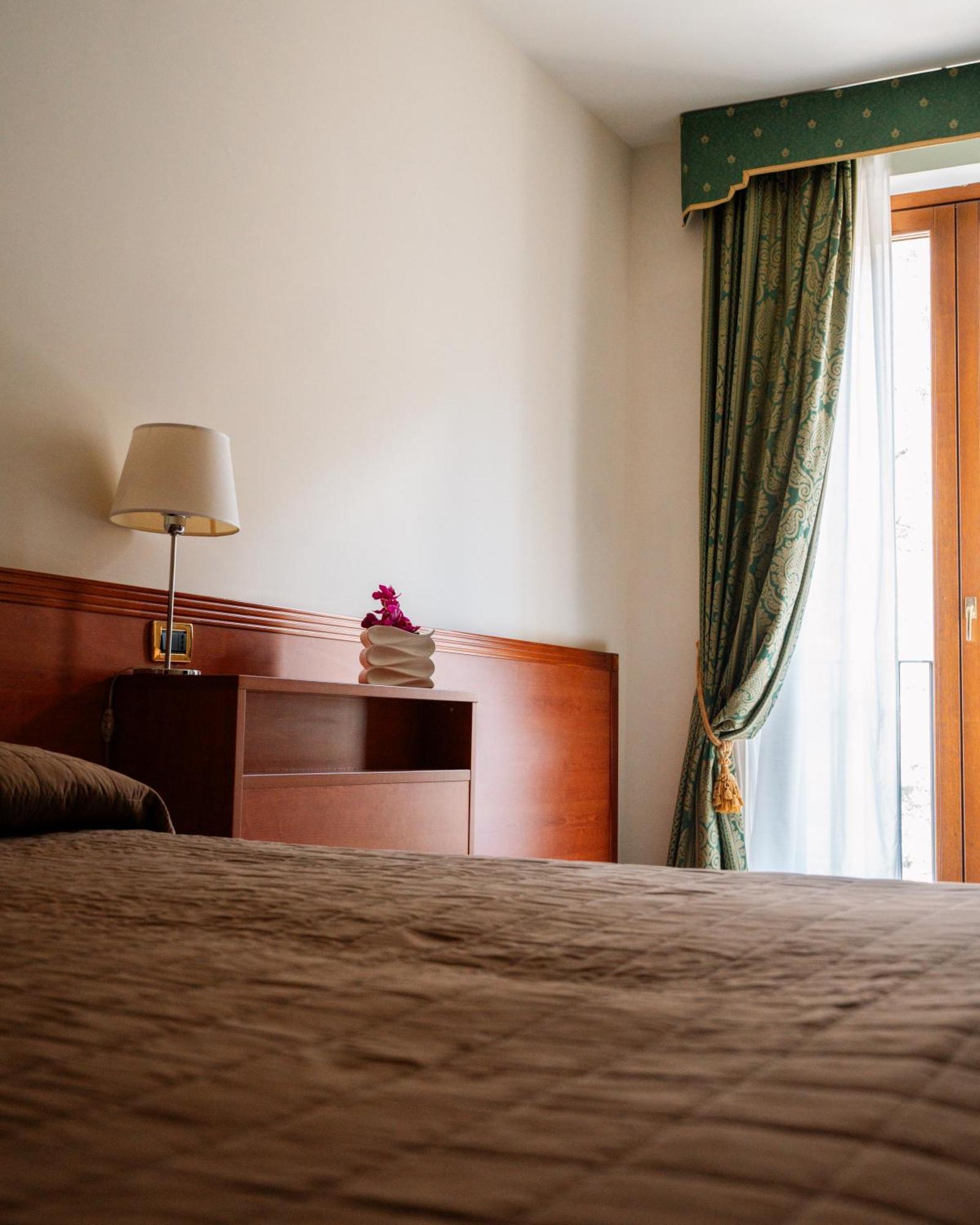 Grand Hotel Elite Cascia Esterno foto