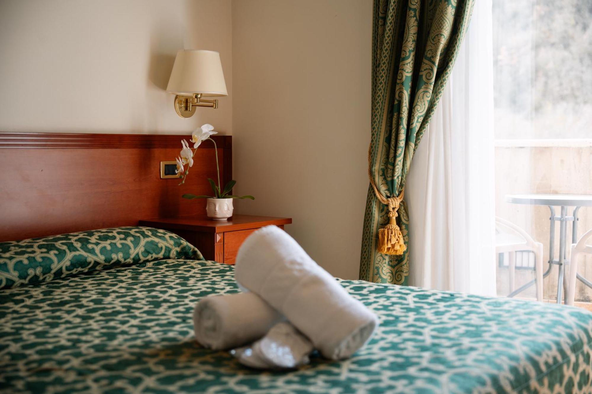 Grand Hotel Elite Cascia Esterno foto