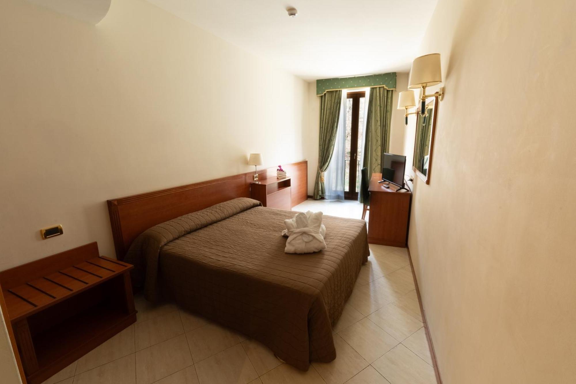 Grand Hotel Elite Cascia Esterno foto